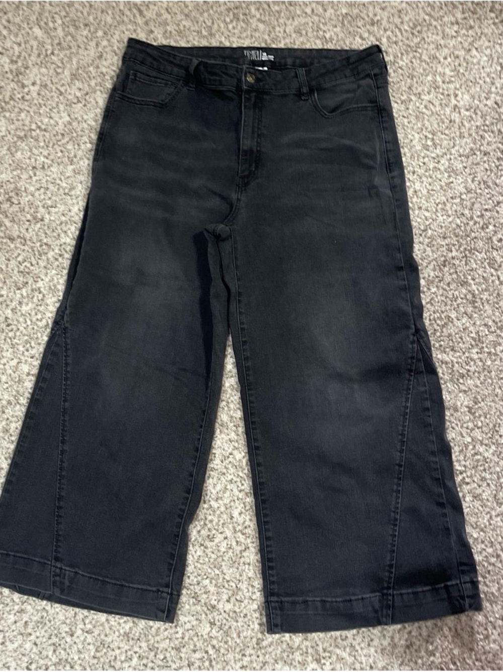 Women’s Black Wide-Leg Jeans high rise